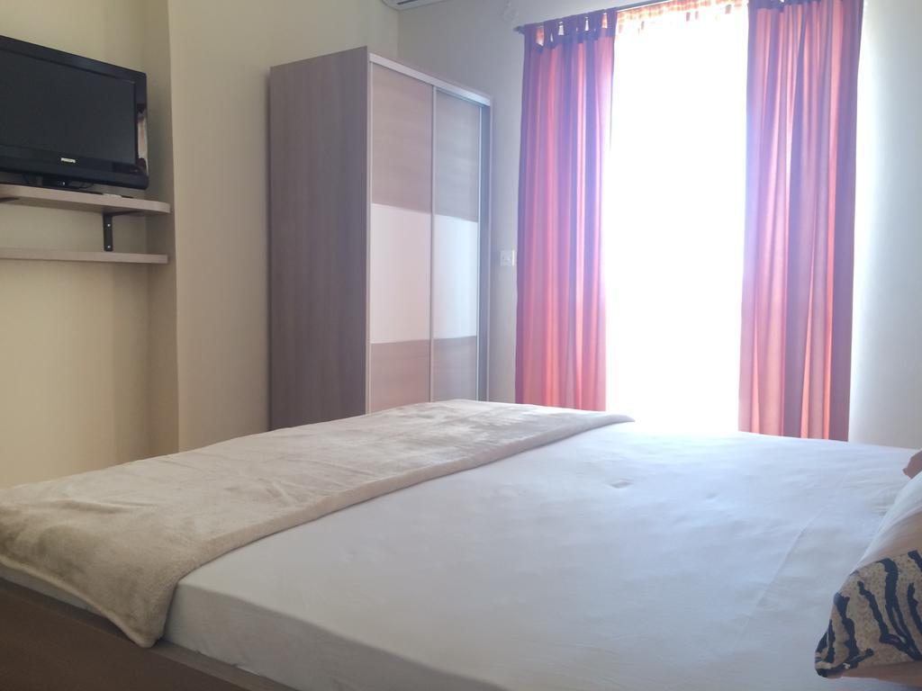 Apartmani Emilio Novalja Kamer foto