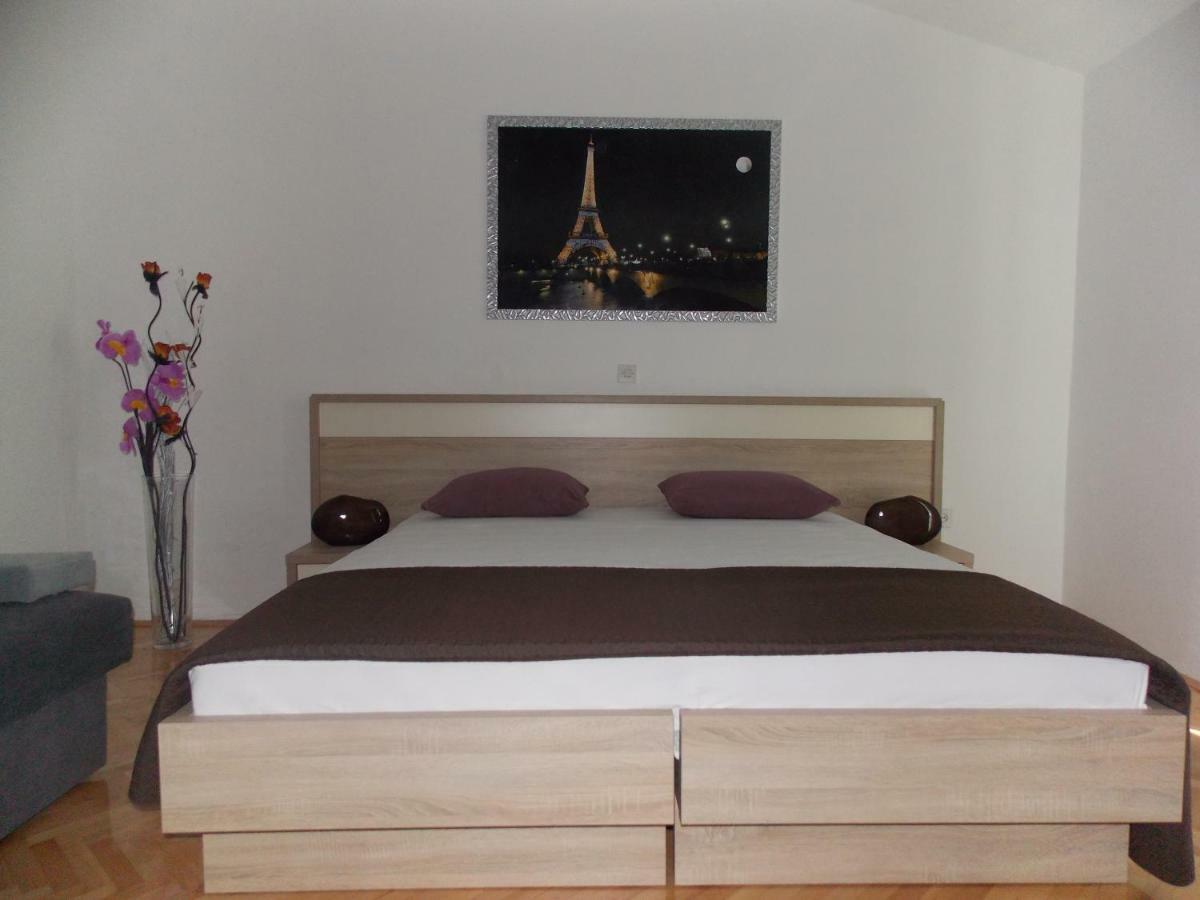 Apartmani Emilio Novalja Kamer foto